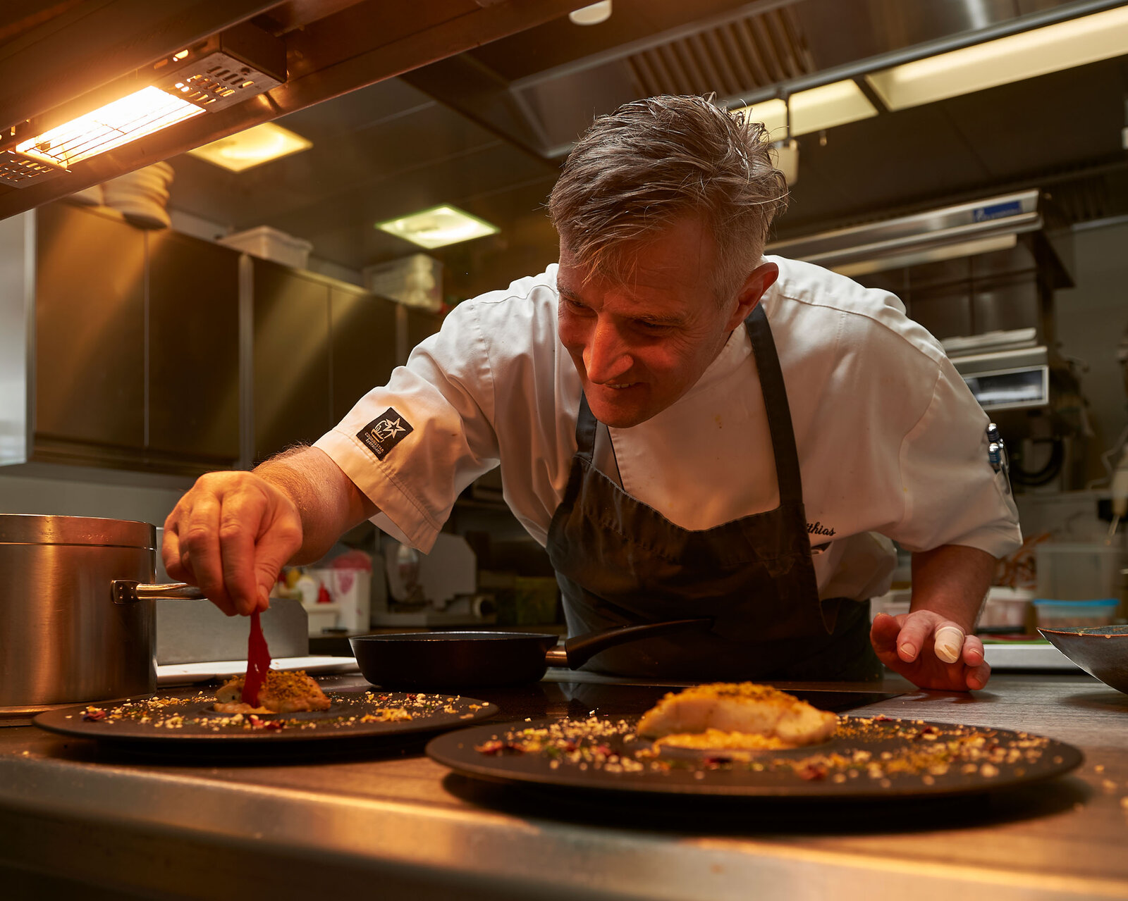  Mathias est un cuisinier passionné, plein de fantaisie et qui privilégie les produis régionaux. 