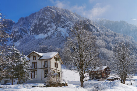 L'hôtel Alpenhof dans la vallée de Weisstannen